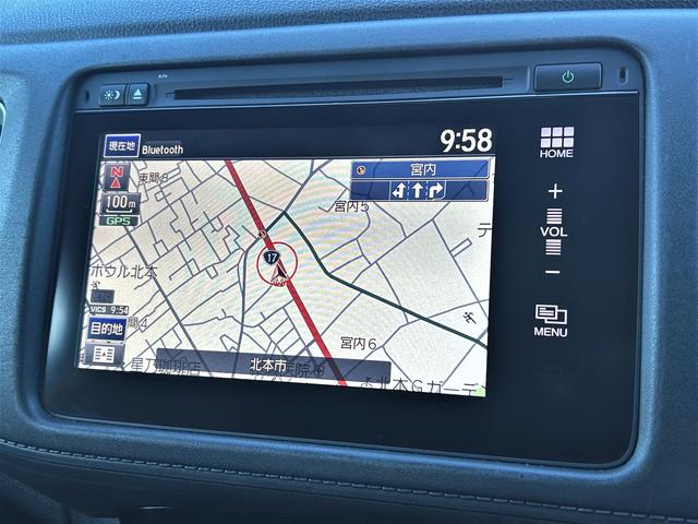 ヴェゼル ハイブリッド　Ｚ　ホンダセンシング　純正ナビ　衝突被害軽減ブレーキ　ＬＥＤヘッドランプ　アダプティブクルーズコントロール　コーナーセンサー　シートヒーター　プッシュスタート　純正ナビゲーション＆バックカメラ　ＥＴＣ　社外ドライブレコーダー（10枚目）