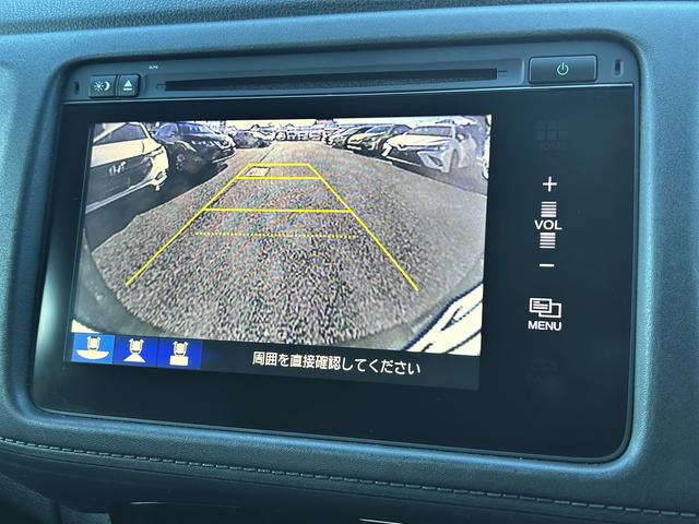 ヴェゼル ハイブリッド　Ｚ　ホンダセンシング　純正ナビ　衝突被害軽減ブレーキ　ＬＥＤヘッドランプ　アダプティブクルーズコントロール　コーナーセンサー　シートヒーター　プッシュスタート　純正ナビゲーション＆バックカメラ　ＥＴＣ　社外ドライブレコーダー（12枚目）