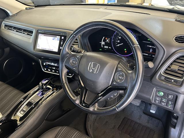 ヴェゼル ハイブリッド　Ｚ　ホンダセンシング　純正ナビ　衝突被害軽減ブレーキ　ＬＥＤヘッドランプ　アダプティブクルーズコントロール　コーナーセンサー　シートヒーター　プッシュスタート　純正ナビゲーション＆バックカメラ　ＥＴＣ　社外ドライブレコーダー（16枚目）