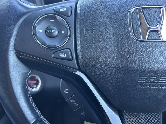 ヴェゼル ハイブリッド　Ｚ　ホンダセンシング　純正ナビ　衝突被害軽減ブレーキ　ＬＥＤヘッドランプ　アダプティブクルーズコントロール　コーナーセンサー　シートヒーター　プッシュスタート　純正ナビゲーション＆バックカメラ　ＥＴＣ　社外ドライブレコーダー（21枚目）