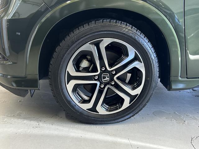 ヴェゼル ハイブリッド　Ｚ　ホンダセンシング　純正ナビ　衝突被害軽減ブレーキ　ＬＥＤヘッドランプ　アダプティブクルーズコントロール　コーナーセンサー　シートヒーター　プッシュスタート　純正ナビゲーション＆バックカメラ　ＥＴＣ　社外ドライブレコーダー（40枚目）