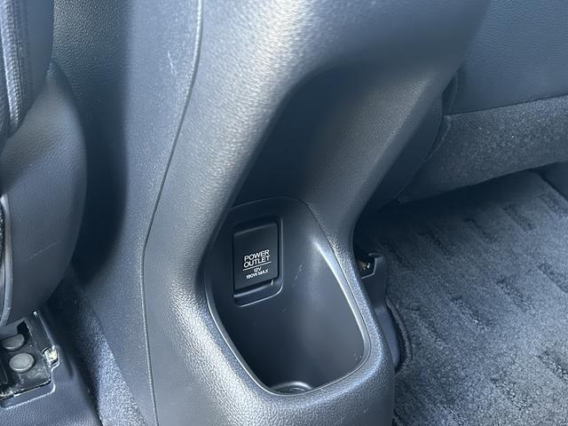 ヴェゼル ハイブリッド　Ｚ　ホンダセンシング　純正ナビ　衝突被害軽減ブレーキ　ＬＥＤヘッドランプ　アダプティブクルーズコントロール　コーナーセンサー　シートヒーター　プッシュスタート　純正ナビゲーション＆バックカメラ　ＥＴＣ　社外ドライブレコーダー（44枚目）