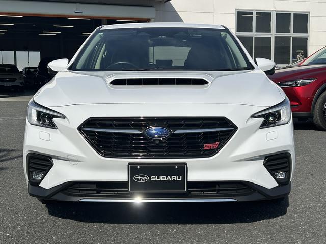 レヴォーグ ＳＴＩスポーツＥＸ　元レンタカー　大型モニター　本革電動シート　電子制御サスペンション　１１．６インチモニター　液晶メーター　ドライバーモニタリングシステム　ハーマンカードン　ハンズフリーオープンリヤゲート　全周囲カメラ　ＥＴＣ　ドラレコ（4枚目）