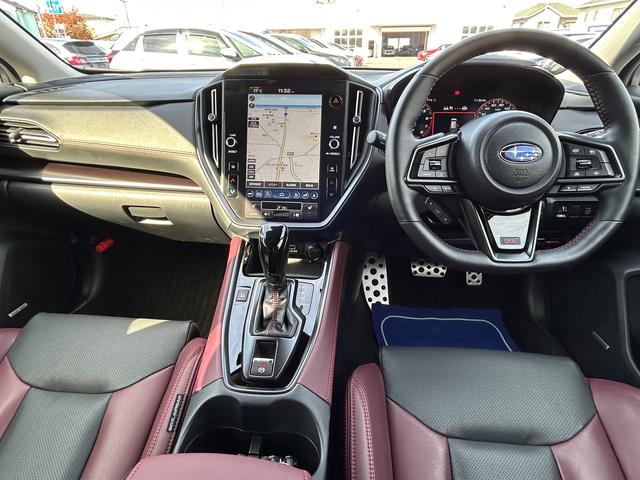 レヴォーグ ＳＴＩスポーツＥＸ　元レンタカー　大型モニター　本革電動シート　電子制御サスペンション　１１．６インチモニター　液晶メーター　ドライバーモニタリングシステム　ハーマンカードン　ハンズフリーオープンリヤゲート　全周囲カメラ　ＥＴＣ　ドラレコ（6枚目）