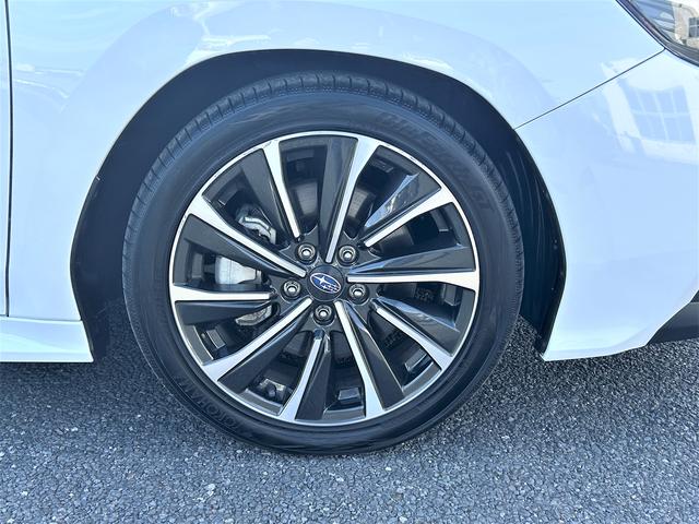 レヴォーグ ＳＴＩスポーツＥＸ　元レンタカー　大型モニター　本革電動シート　電子制御サスペンション　１１．６インチモニター　液晶メーター　ドライバーモニタリングシステム　ハーマンカードン　ハンズフリーオープンリヤゲート　全周囲カメラ　ＥＴＣ　ドラレコ（7枚目）