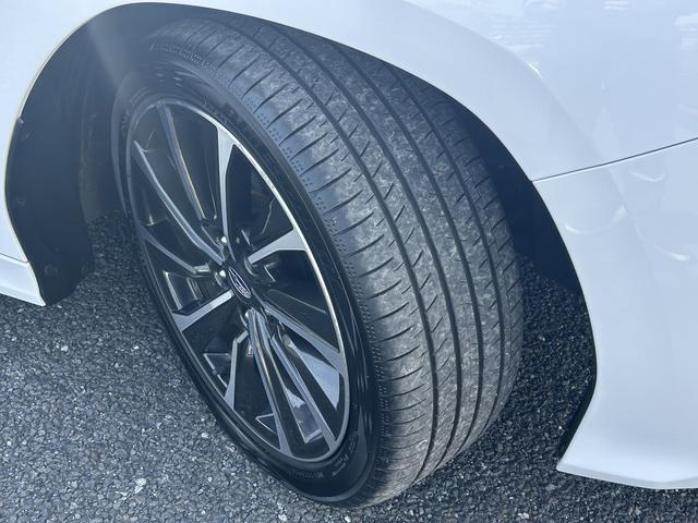 レヴォーグ ＳＴＩスポーツＥＸ　元レンタカー　大型モニター　本革電動シート　電子制御サスペンション　１１．６インチモニター　液晶メーター　ドライバーモニタリングシステム　ハーマンカードン　ハンズフリーオープンリヤゲート　全周囲カメラ　ＥＴＣ　ドラレコ（8枚目）