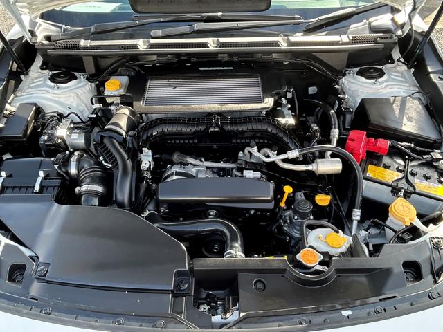 レヴォーグ ＳＴＩスポーツＥＸ　元レンタカー　大型モニター　本革電動シート　電子制御サスペンション　１１．６インチモニター　液晶メーター　ドライバーモニタリングシステム　ハーマンカードン　ハンズフリーオープンリヤゲート　全周囲カメラ　ＥＴＣ　ドラレコ（9枚目）