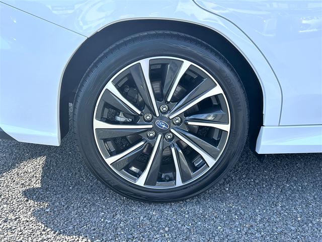 レヴォーグ ＳＴＩスポーツＥＸ　元レンタカー　大型モニター　本革電動シート　電子制御サスペンション　１１．６インチモニター　液晶メーター　ドライバーモニタリングシステム　ハーマンカードン　ハンズフリーオープンリヤゲート　全周囲カメラ　ＥＴＣ　ドラレコ（42枚目）