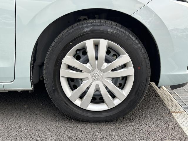フィット ホーム　ホンダセンシング　メモリーナビ　禁煙車　衝突被害軽減ブレーキ　ＬＥＤヘッドランプ　オートハイビーム　プッシュエンジンスタート　サイド・カーテンエアバッグ　ギャザズメモリーナビ＆バックカメラ　前後ドライブレコーダー　ＥＴＣ２．０（7枚目）