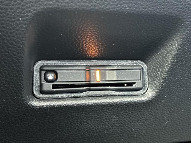 フィット ホーム　ホンダセンシング　メモリーナビ　禁煙車　衝突被害軽減ブレーキ　ＬＥＤヘッドランプ　オートハイビーム　プッシュエンジンスタート　サイド・カーテンエアバッグ　ギャザズメモリーナビ＆バックカメラ　前後ドライブレコーダー　ＥＴＣ２．０（16枚目）