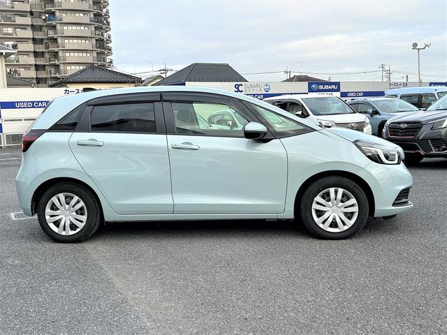 フィット ホーム　ホンダセンシング　メモリーナビ　禁煙車　衝突被害軽減ブレーキ　ＬＥＤヘッドランプ　オートハイビーム　プッシュエンジンスタート　サイド・カーテンエアバッグ　ギャザズメモリーナビ＆バックカメラ　前後ドライブレコーダー　ＥＴＣ２．０（19枚目）