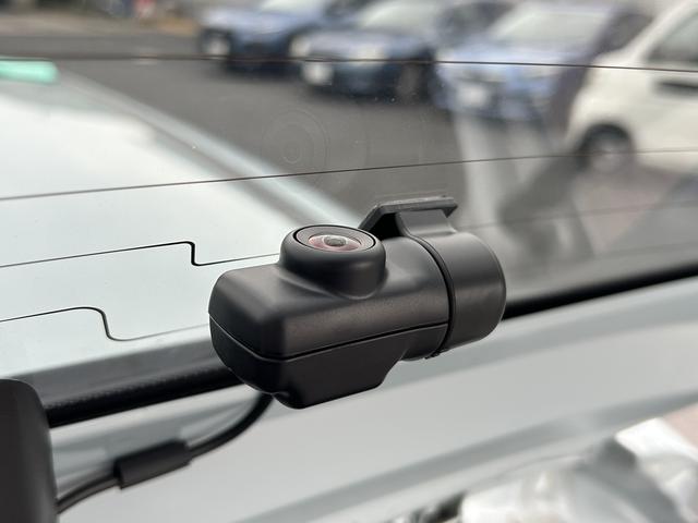 フィット ホーム　ホンダセンシング　メモリーナビ　禁煙車　衝突被害軽減ブレーキ　ＬＥＤヘッドランプ　オートハイビーム　プッシュエンジンスタート　サイド・カーテンエアバッグ　ギャザズメモリーナビ＆バックカメラ　前後ドライブレコーダー　ＥＴＣ２．０（42枚目）