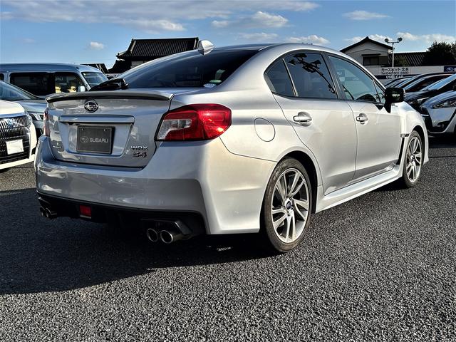 ＷＲＸ Ｓ４ ２．０ＧＴ－Ｓアイサイト　前席パワーシート　１８インチアルミ　ビルシュタインサスペンション　半革シート　アイサイトバージョン３　リヤリップスポイラー　トランクスルー　ＬＥＤヘッドランプ　カロッツェリアＨＤＤナビ＆バックカメラ　ＥＴＣ２．０（2枚目）