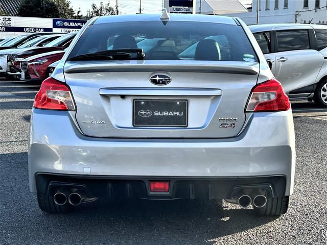 ＷＲＸ Ｓ４ ２．０ＧＴ－Ｓアイサイト　前席パワーシート　１８インチアルミ　ビルシュタインサスペンション　半革シート　アイサイトバージョン３　リヤリップスポイラー　トランクスルー　ＬＥＤヘッドランプ　カロッツェリアＨＤＤナビ＆バックカメラ　ＥＴＣ２．０（5枚目）
