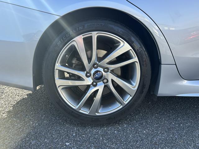 ＷＲＸ Ｓ４ ２．０ＧＴ－Ｓアイサイト　前席パワーシート　１８インチアルミ　ビルシュタインサスペンション　半革シート　アイサイトバージョン３　リヤリップスポイラー　トランクスルー　ＬＥＤヘッドランプ　カロッツェリアＨＤＤナビ＆バックカメラ　ＥＴＣ２．０（37枚目）