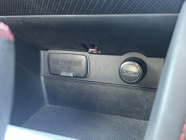 ＷＲＸ Ｓ４ ２．０ＧＴ－Ｓアイサイト　前席パワーシート　１８インチアルミ　ビルシュタインサスペンション　半革シート　アイサイトバージョン３　リヤリップスポイラー　トランクスルー　ＬＥＤヘッドランプ　カロッツェリアＨＤＤナビ＆バックカメラ　ＥＴＣ２．０（43枚目）