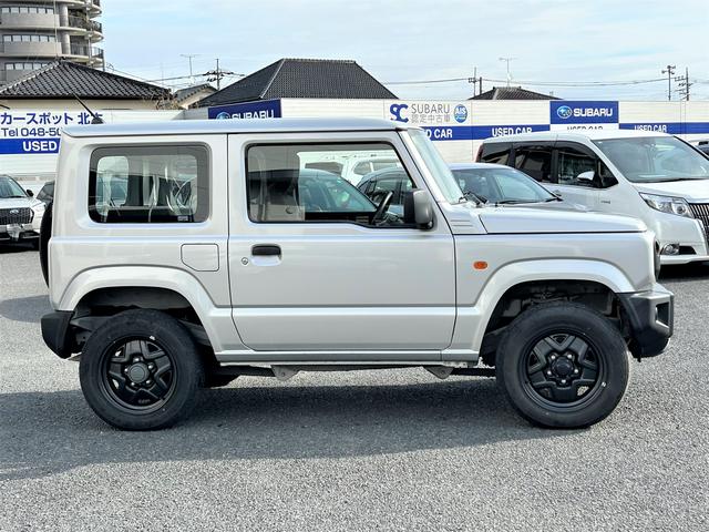ジムニー ＸＧ　車検整備２年付き　カロッツェリアナビ　タイヤ新品渡し　ヒルディセントコントロール　リモコンキー　横滑り防止装置　ヒルホールドコントロール　１オーナー車　サイド・カーテンエアバッグ　カロッツェリアナビ　ブルートゥースオーディオ対応（3枚目）