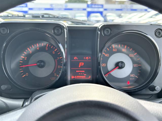 ジムニー ＸＧ　車検整備２年付き　カロッツェリアナビ　タイヤ新品渡し　ヒルディセントコントロール　リモコンキー　横滑り防止装置　ヒルホールドコントロール　１オーナー車　サイド・カーテンエアバッグ　カロッツェリアナビ　ブルートゥースオーディオ対応（8枚目）