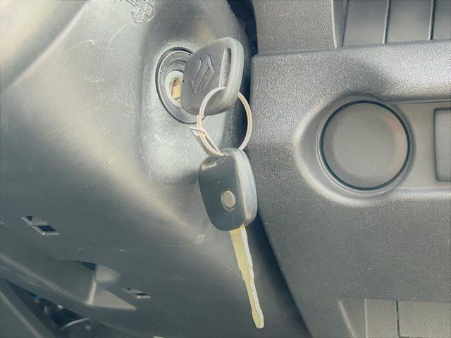 ジムニー ＸＧ　車検整備２年付き　カロッツェリアナビ　タイヤ新品渡し　ヒルディセントコントロール　リモコンキー　横滑り防止装置　ヒルホールドコントロール　１オーナー車　サイド・カーテンエアバッグ　カロッツェリアナビ　ブルートゥースオーディオ対応（17枚目）