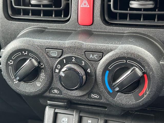 ジムニー ＸＧ　車検整備２年付き　カロッツェリアナビ　タイヤ新品渡し　ヒルディセントコントロール　リモコンキー　横滑り防止装置　ヒルホールドコントロール　１オーナー車　サイド・カーテンエアバッグ　カロッツェリアナビ　ブルートゥースオーディオ対応（18枚目）