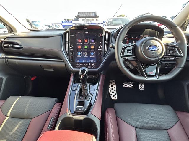 レヴォーグ STIスポーツEX 11.6インチモニターナビ 本革シート ドライバーモニタリング 液晶メーター スマートリヤビューミラー 電子制御サスペンション ステアリング連動ヘッドライト&オートハイビーム 後側方レーダー フロントコーナーセンサー(6枚目)