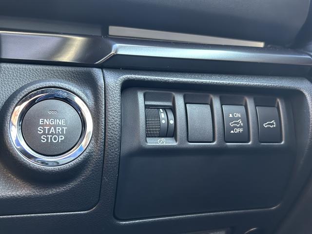 レヴォーグ STIスポーツEX 11.6インチモニターナビ 本革シート ドライバーモニタリング 液晶メーター スマートリヤビューミラー 電子制御サスペンション ステアリング連動ヘッドライト&オートハイビーム 後側方レーダー フロントコーナーセンサー(25枚目)