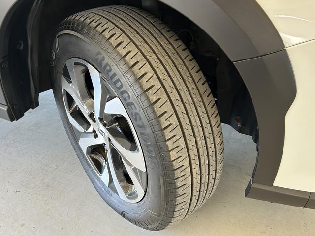 レガシィアウトバック リミテッド アイサイトX 前席パワーシート 車検整備2年付 ドライバーモニタリングシステム 前席電動 大型ナビモニター 液晶メーター ETC2.0 ドライブレコーダー 後側方レーダー ステアリング連動ヘッドライト&オートハイビーム ルーフレール(8枚目)