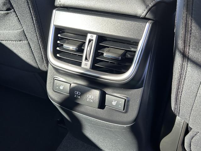 レガシィアウトバック リミテッド アイサイトX 前席パワーシート 車検整備2年付 ドライバーモニタリングシステム 前席電動 大型ナビモニター 液晶メーター ETC2.0 ドライブレコーダー 後側方レーダー ステアリング連動ヘッドライト&オートハイビーム ルーフレール(44枚目)