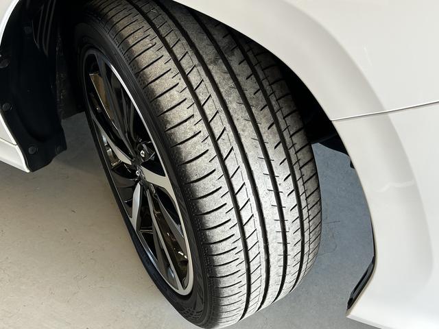 レヴォーグ 1.8GTーH EX アイサイトX サンルーフ 大型モニター 11.6インチナビ フロントパワーシート 液晶メーター サンルーフ スマートリヤビューミラー ハーマンカードンサウンドシステム 電動リヤゲート 誤後退ブレーキサポート 前後ドラレコ ETC2.0(8枚目)