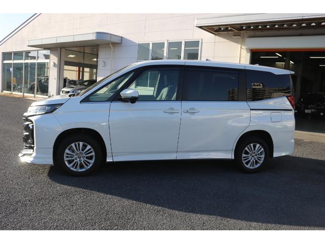 ノア S-Z 純正ナビ 両側電動スライドドア 販売時タイヤ新品交換 ETC2.0 バックカメラ Fドラレコ ドラレコ前後 LEDヘッドライト オートマチックハイビーム スマートキー プッシュスタート 追従クルコン 防眩ルームミラー モデリスタ製Fアンダースポイラー(9枚目)