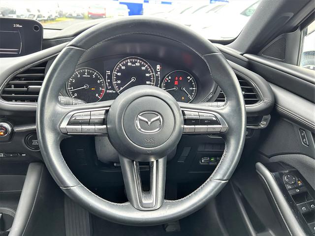 ＭＡＺＤＡ３ファストバック １５Ｓツーリング　純正ナビ　衝突被害軽減ブレーキ　純正８インチナビ　ドライバーモニタリングシステム　衝突被害軽減ブレーキ　追従クルコン　全周囲カメラ　オートハイビーム　マルチインフォメーションディスプレィ　障害物センサー　ドラレコ　ＥＴＣ（29枚目）