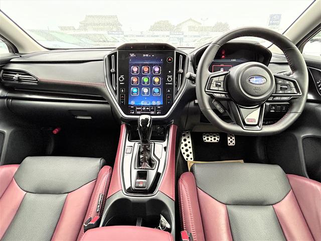 レヴォーグ ＳＴＩスポーツ　ＥＸ　ＳＴＩエアロ　電子制御サスペンション　アイサイトＸ搭載　１１．６インチ大型モニター　ドライバーモニタリングシステム　専用本革シート　パワーリヤゲート　ステアリング連動ヘッドライト　フロント・サイド・バックカメラ　ＥＴＣ２．０（6枚目）