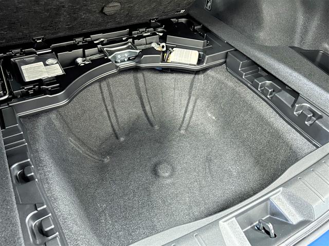 レヴォーグ ＳＴＩスポーツ　ＥＸ　ＳＴＩエアロ　電子制御サスペンション　アイサイトＸ搭載　１１．６インチ大型モニター　ドライバーモニタリングシステム　専用本革シート　パワーリヤゲート　ステアリング連動ヘッドライト　フロント・サイド・バックカメラ　ＥＴＣ２．０（32枚目）