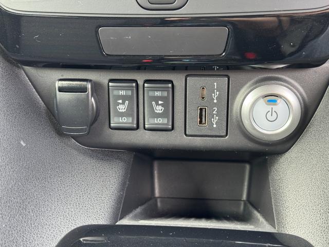 リーフ Ｘ　１オーナー禁煙車　２００Ｖ用充電ケーブル付　プロパイロット　アラウンドビューモニター　電動パーキング　インテリジェントミラー　セキュリティセーフティパック　前後ドラレコ　ＥＴＣ２．０（10枚目）