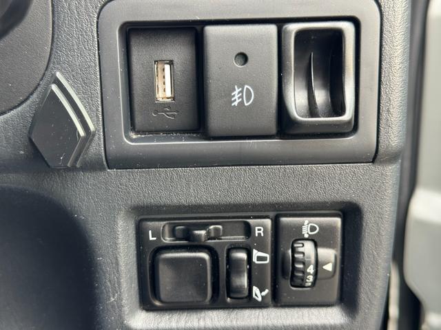ジムニー ＸＣ　禁煙車　８型　５ＭＴ　ナビ　前後ドラレコ　社外１６インチ　ヘッドライトＬＥＤバルブ変更済（7枚目）