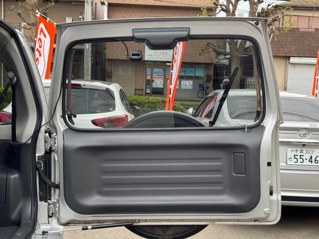 ジムニー ＸＣ　禁煙車　８型　５ＭＴ　ナビ　前後ドラレコ　社外１６インチ　ヘッドライトＬＥＤバルブ変更済（68枚目）