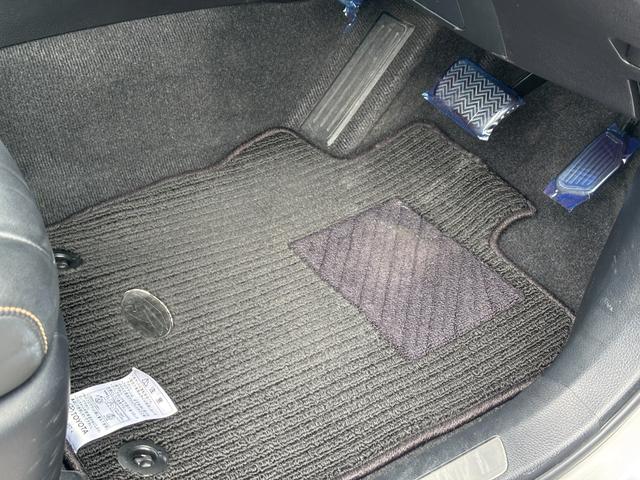 ハリアー エレガンス　禁煙車　ケンウッドナビＭＤＶ－Ｄ７１１Ｗ　バックカメラ　ＫＥＩＹＯ前後ドラレコ　ＥＴＣ　ＬＥＤライト（18枚目）