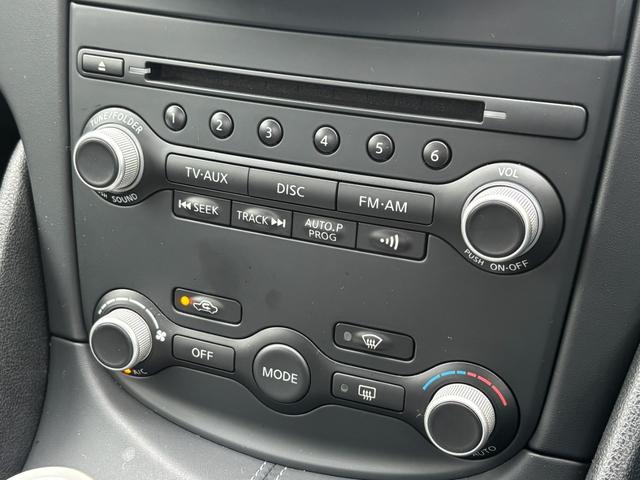 フェアレディZ バージョンT 7AT カーウイングスナビ 2022年地図更新 バックカメラ ETC スマートキー×2 HID BOSEサウンド 純正AW18インチ ヨコハマタイヤ2019年 2015年〜2023年整備記録簿有(15枚目)