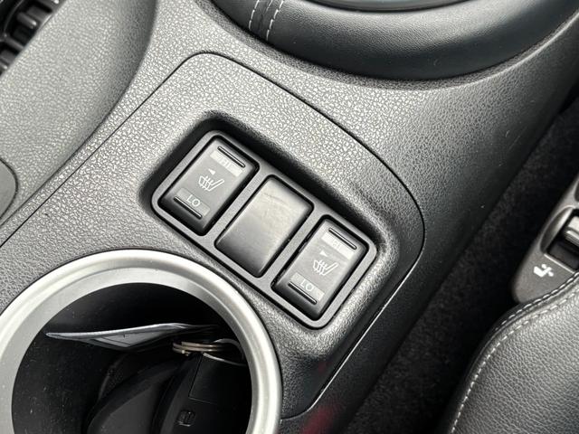 フェアレディZ バージョンT 7AT カーウイングスナビ 2022年地図更新 バックカメラ ETC スマートキー×2 HID BOSEサウンド 純正AW18インチ ヨコハマタイヤ2019年 2015年〜2023年整備記録簿有(60枚目)