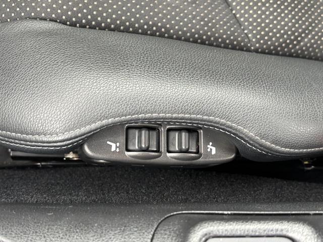 フェアレディZ バージョンT 7AT カーウイングスナビ 2022年地図更新 バックカメラ ETC スマートキー×2 HID BOSEサウンド 純正AW18インチ ヨコハマタイヤ2019年 2015年〜2023年整備記録簿有(65枚目)