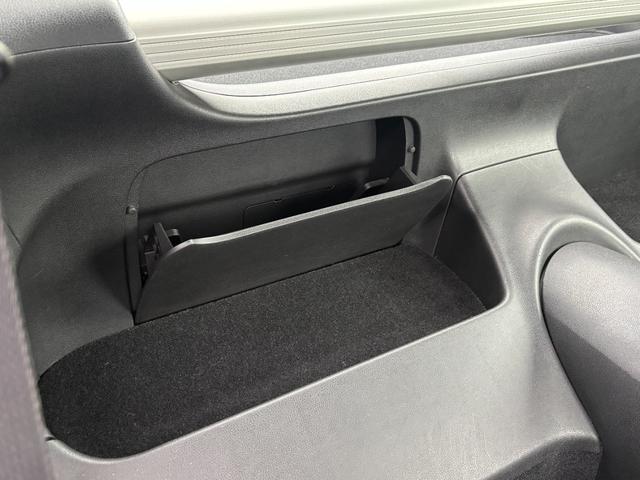 フェアレディZ バージョンT 7AT カーウイングスナビ 2022年地図更新 バックカメラ ETC スマートキー×2 HID BOSEサウンド 純正AW18インチ ヨコハマタイヤ2019年 2015年〜2023年整備記録簿有(66枚目)