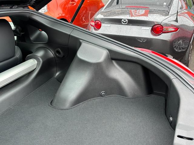 フェアレディZ バージョンT 7AT カーウイングスナビ 2022年地図更新 バックカメラ ETC スマートキー×2 HID BOSEサウンド 純正AW18インチ ヨコハマタイヤ2019年 2015年〜2023年整備記録簿有(69枚目)