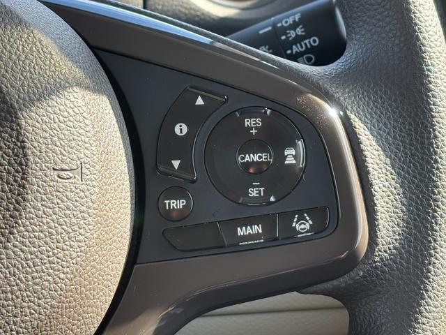 Ｎ－ＢＯＸ Ｇ・Ｌホンダセンシング　禁煙車　ホンダセンシング　ナビ装着用スペシャルＰＫＧ＋ＥＴＣ　両側スライド片側電動ドア　ケンウッドナビＭＤＶ－Ｄ３０５　前ドラレコ　ＬＥＤライト　スマートキー×２（6枚目）