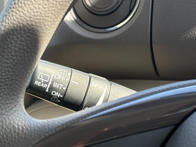 Ｎ－ＢＯＸ Ｇ・Ｌホンダセンシング　禁煙車　ホンダセンシング　ナビ装着用スペシャルＰＫＧ＋ＥＴＣ　両側スライド片側電動ドア　ケンウッドナビＭＤＶ－Ｄ３０５　前ドラレコ　ＬＥＤライト　スマートキー×２（9枚目）