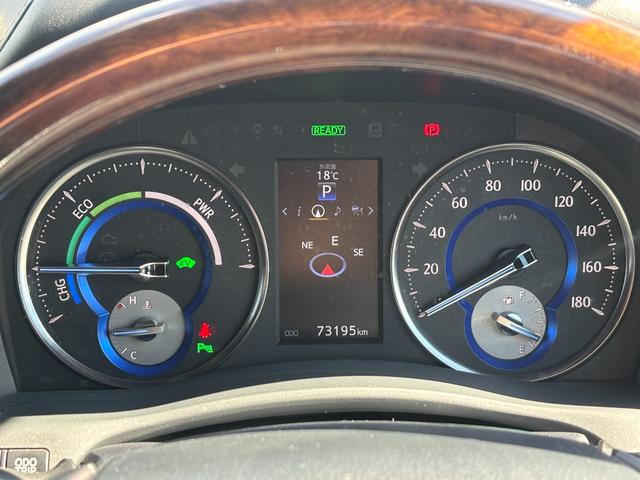 ヴェルファイアハイブリッド エグゼクティブラウンジ　１オーナー禁煙車　純正９型ナビ　ツインムーンルーフ　全方位モニター　１２．１型フリップダウンモニター　ＢＯＳＥサウンド　ドラレコ　ＥＴＣ２．０　モデリスタエアロ　両側パワスラ　純正ＡＷ１７インチ（10枚目）