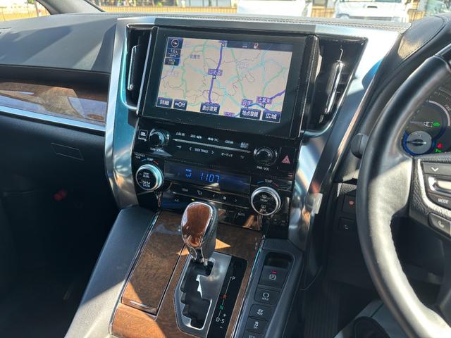 ヴェルファイアハイブリッド エグゼクティブラウンジ　１オーナー禁煙車　純正９型ナビ　ツインムーンルーフ　全方位モニター　１２．１型フリップダウンモニター　ＢＯＳＥサウンド　ドラレコ　ＥＴＣ２．０　モデリスタエアロ　両側パワスラ　純正ＡＷ１７インチ（11枚目）