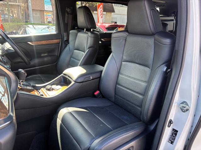 ヴェルファイアハイブリッド エグゼクティブラウンジ　１オーナー禁煙車　純正９型ナビ　ツインムーンルーフ　全方位モニター　１２．１型フリップダウンモニター　ＢＯＳＥサウンド　ドラレコ　ＥＴＣ２．０　モデリスタエアロ　両側パワスラ　純正ＡＷ１７インチ（21枚目）