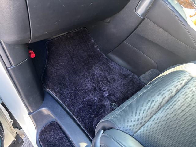 ヴェルファイアハイブリッド エグゼクティブラウンジ　１オーナー禁煙車　純正９型ナビ　ツインムーンルーフ　全方位モニター　１２．１型フリップダウンモニター　ＢＯＳＥサウンド　ドラレコ　ＥＴＣ２．０　モデリスタエアロ　両側パワスラ　純正ＡＷ１７インチ（22枚目）