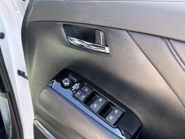 ヴェルファイアハイブリッド エグゼクティブラウンジ　１オーナー禁煙車　純正９型ナビ　ツインムーンルーフ　全方位モニター　１２．１型フリップダウンモニター　ＢＯＳＥサウンド　ドラレコ　ＥＴＣ２．０　モデリスタエアロ　両側パワスラ　純正ＡＷ１７インチ（57枚目）