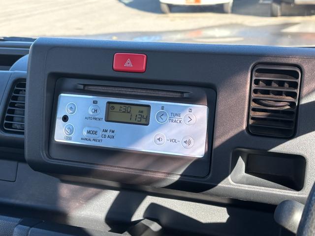 ハイゼットトラック スタンダード　農用スペシャル　５ＭＴ　４ＷＤ　３方開　取説記録簿付　荷台作業灯（5枚目）